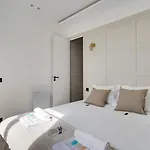 190 Fontaine - Superb In Paris. 아파트