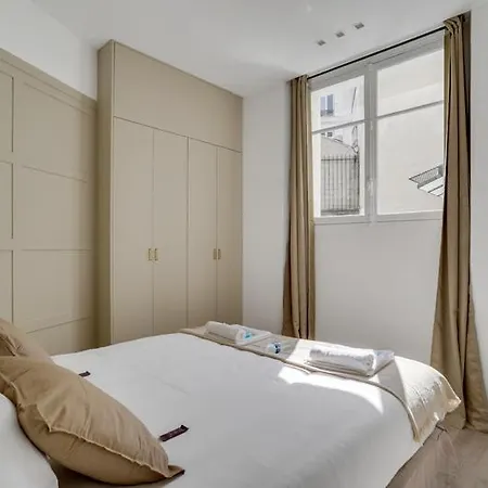 190 Fontaine - Superb In Paris. Appartamento Parigi