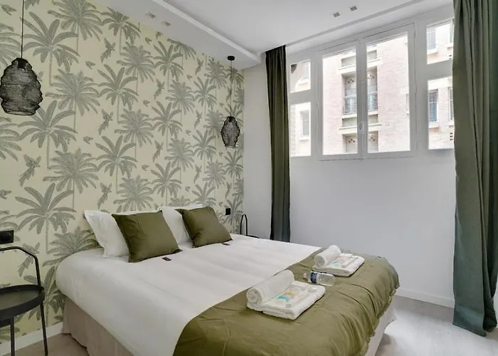 190 Fontaine - Superb In Paris. Apartmán